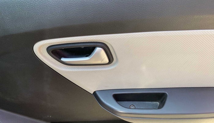 2020 Maruti Alto LXI, Petrol, Manual, 6,360 km, Driver Side Door Panels Control