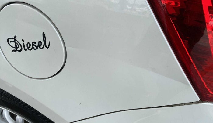 2015 Maruti Swift Dzire VDI ABS, Diesel, Manual, 54,780 km, Left quarter panel - Line - Paint ok & Dent >4 inch(If not in Criase Line)
