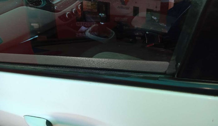 2019 Hyundai Grand i10 SPORTZ 1.2 KAPPA VTVT, Petrol, Manual, 26,452 km, Front passenger door - Weather strip has minor damage