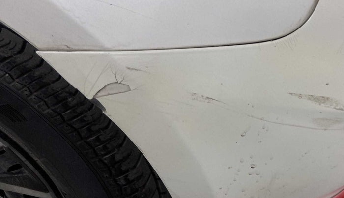 2016 Maruti Swift VXI, Petrol, Manual, 42,019 km, Rear bumper - Minor scratches