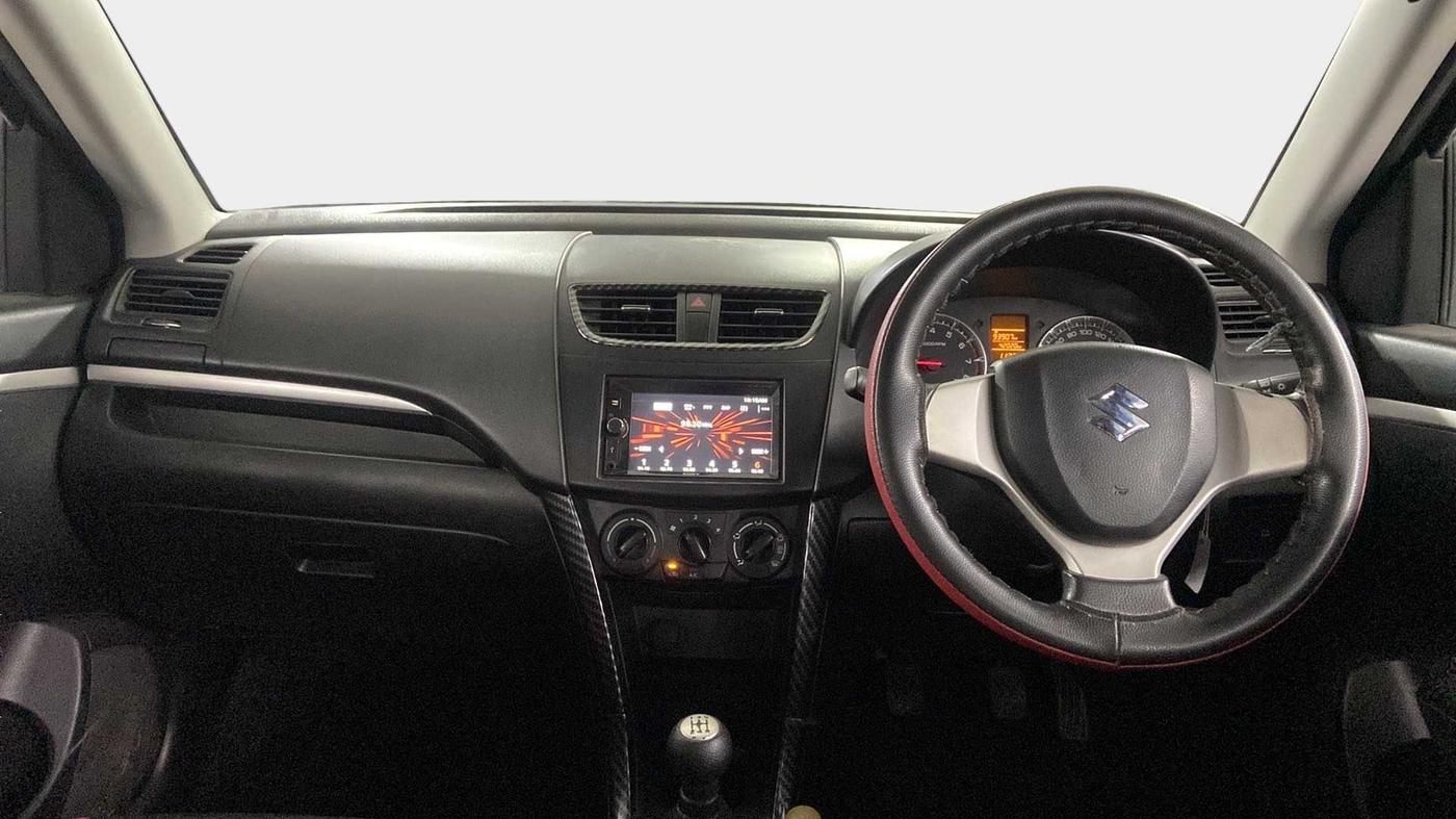 2016 Maruti Swift VXI, Petrol, Manual, 42,019 km, Dashboard
