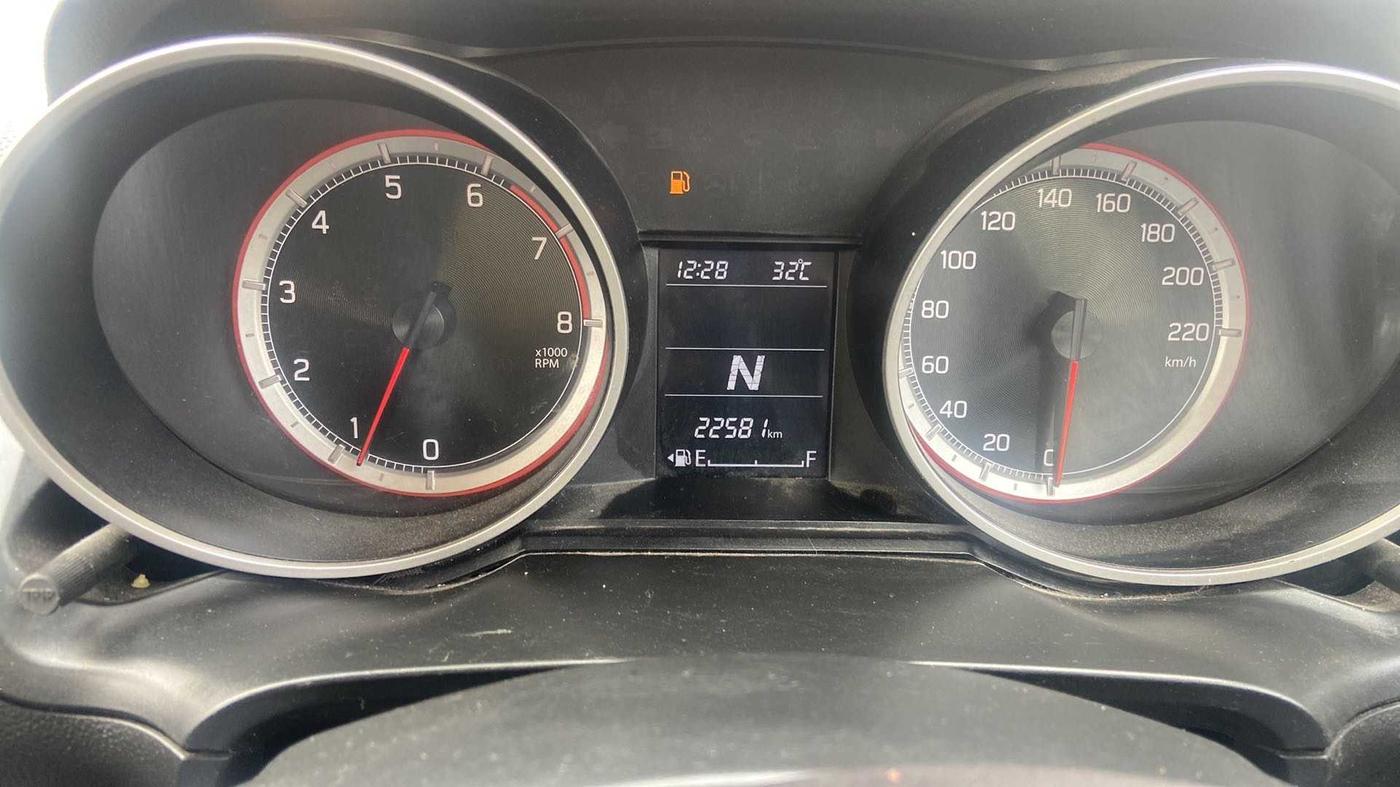 2018 Maruti Swift VXI AMT, Petrol, Automatic, 22,580 km, Odometer Image