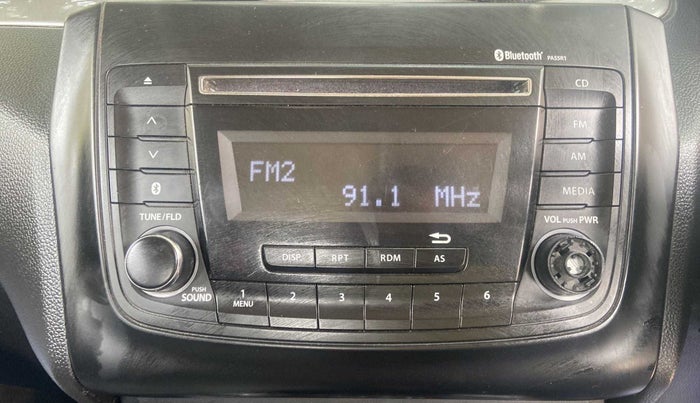 2018 Maruti Swift VXI AMT, Petrol, Automatic, 22,580 km, Infotainment system - Button has minor damage