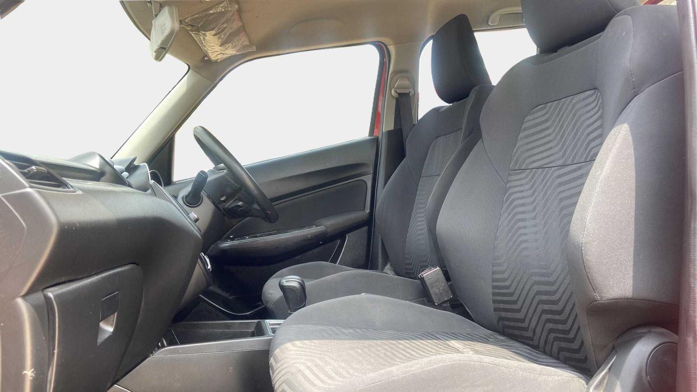 2018 Maruti Swift VXI AMT, Petrol, Automatic, 22,580 km, Right Side Front Door Cabin