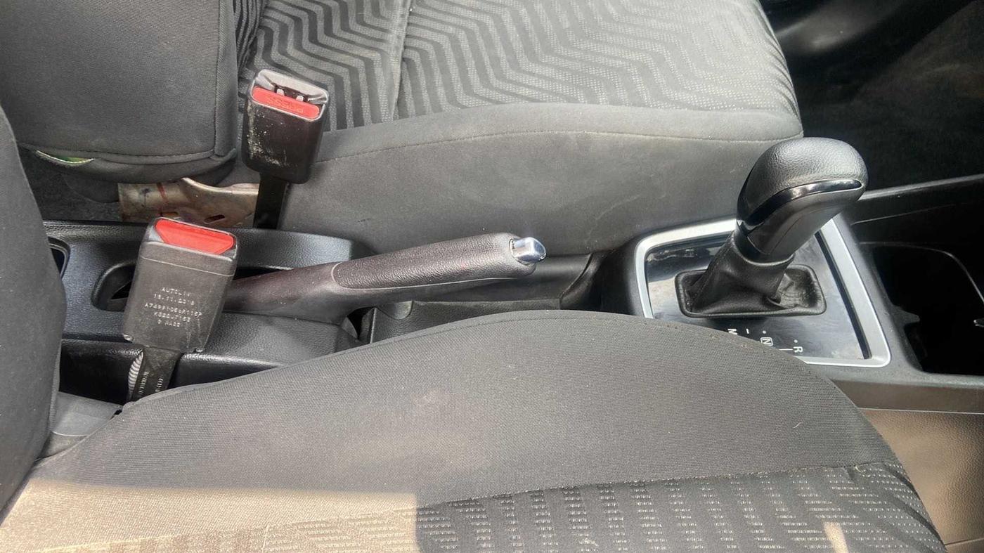 2018 Maruti Swift VXI AMT, Petrol, Automatic, 22,580 km, Gear Lever