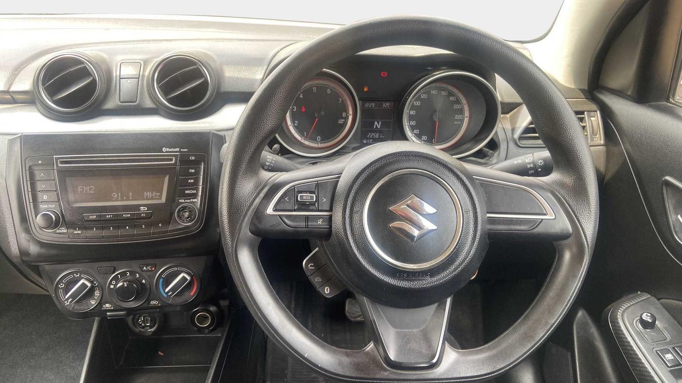 2018 Maruti Swift VXI AMT, Petrol, Automatic, 22,580 km, Steering Wheel Close Up
