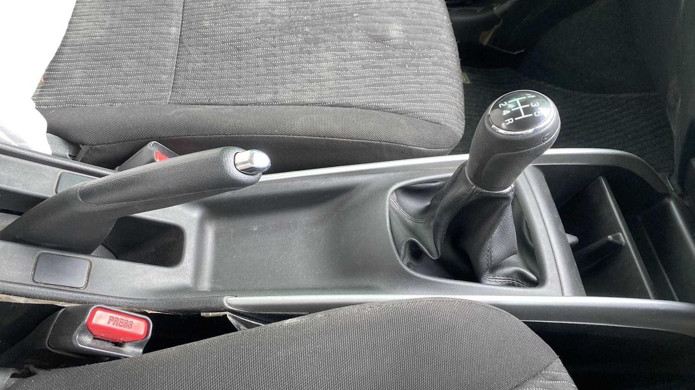 2016 Maruti Baleno ZETA PETROL 1.2, Petrol, Manual, 34,532 km, Gear Lever
