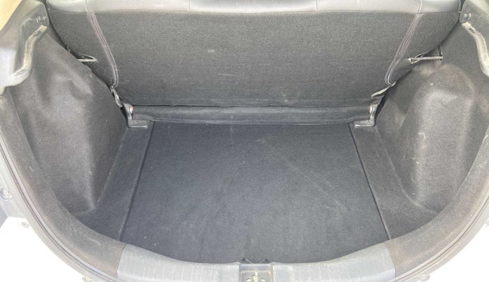 2016 Honda Jazz 1.5L I-DTEC V, Diesel, Manual, 19,152 km, Boot Inside