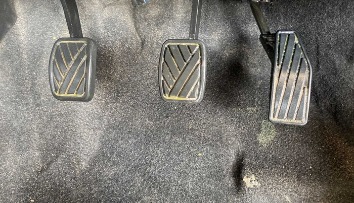 2018 Maruti Swift VXI, Petrol, Manual, 64,582 km, Pedals
