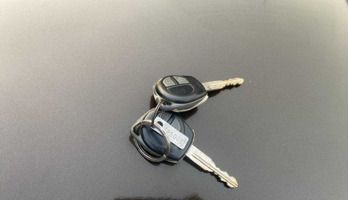 2016 Maruti Swift Dzire VDI ABS, Diesel, Manual, 96,009 km, Key Close Up
