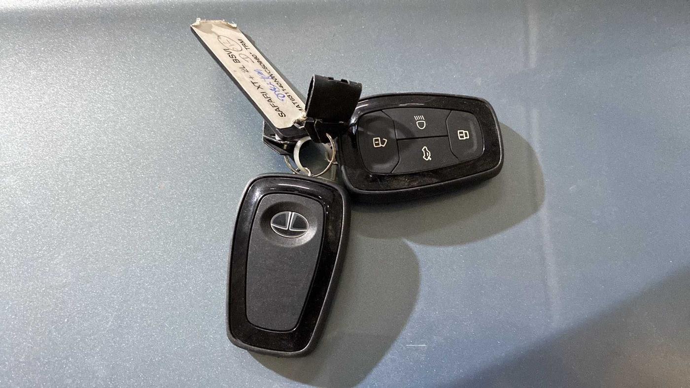 2022 Tata Safari XT PLUS, Diesel, Manual, 26,164 km, Key Close Up