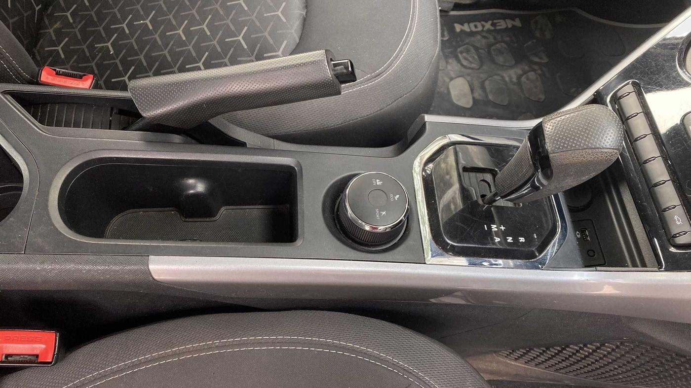 2021 Tata NEXON XMA DIESEL, CNG, Automatic, 23,869 km, Gear Lever