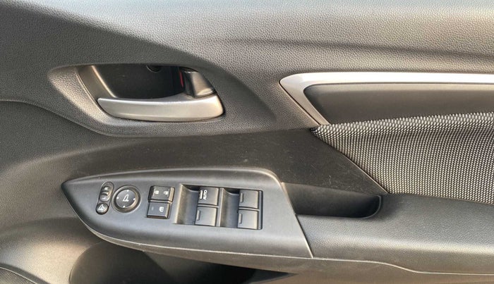 2018 Honda WR-V 1.5L I-DTEC VX MT, Diesel, Manual, 65,979 km, Driver Side Door Panels Control