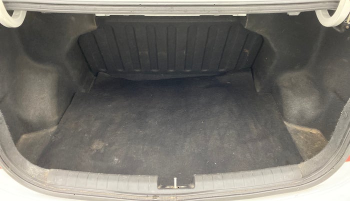 2014 Hyundai Xcent SX 1.2, Petrol, Manual, 46,371 km, Boot Inside