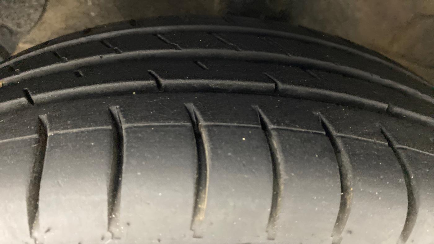 2014 Hyundai Xcent SX 1.2, Petrol, Manual, 46,371 km, Left Front Tyre Tread