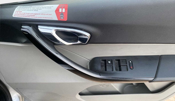 2018 Tata Tiago XZA PETROL, Petrol, Automatic, 36,937 km, Driver Side Door Panels Control