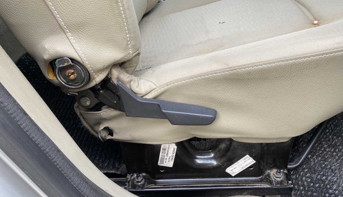2016 Nissan Terrano XL (P), Petrol, Manual, 72,194 km, Driver Side Adjustment Panel