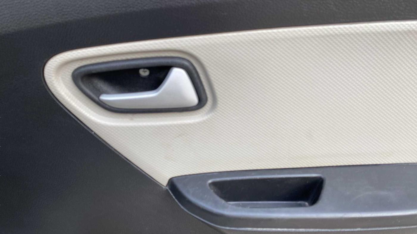 2021 Maruti Alto VXI PLUS, Petrol, Manual, 28,131 km, Driver Side Door Panels Control