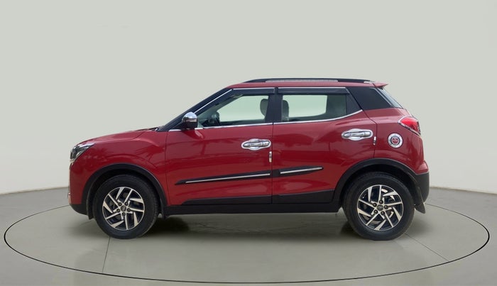 2022 Mahindra XUV300 W8 (O) 1.2 PETROL AMT, Petrol, Automatic, 10,442 km, Left Side