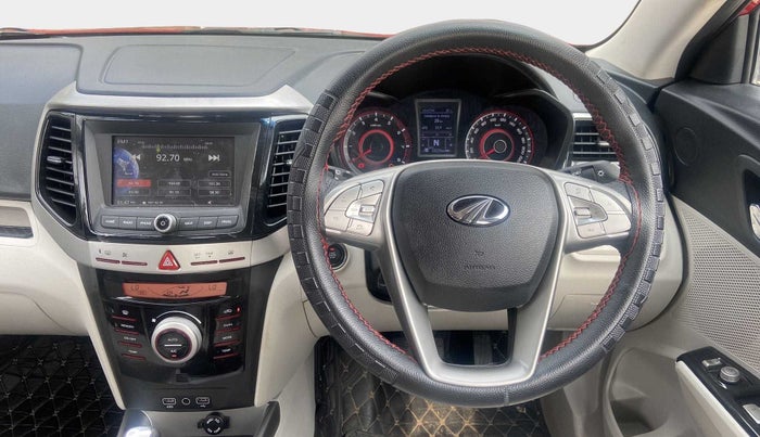 2022 Mahindra XUV300 W8 (O) 1.2 PETROL AMT, Petrol, Automatic, 10,442 km, Steering Wheel Close Up