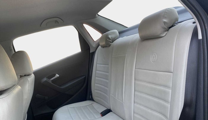 2018 Volkswagen Ameo TRENDLINE 1.0L, CNG, Manual, 55,985 km, Right Side Rear Door Cabin