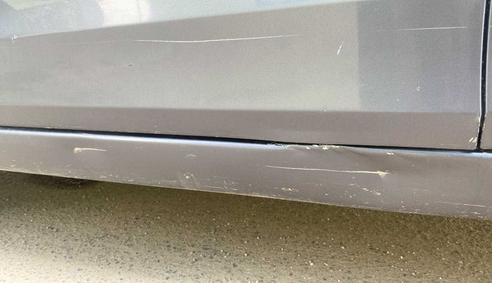 2019 Hyundai Elite i20 SPORTZ PLUS 1.2, Petrol, Manual, 81,119 km, Left running board - Minor scratches