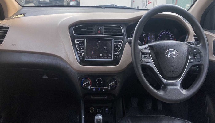 2019 Hyundai Elite i20 SPORTZ PLUS 1.2, Petrol, Manual, 81,119 km, Dashboard - Minor damage