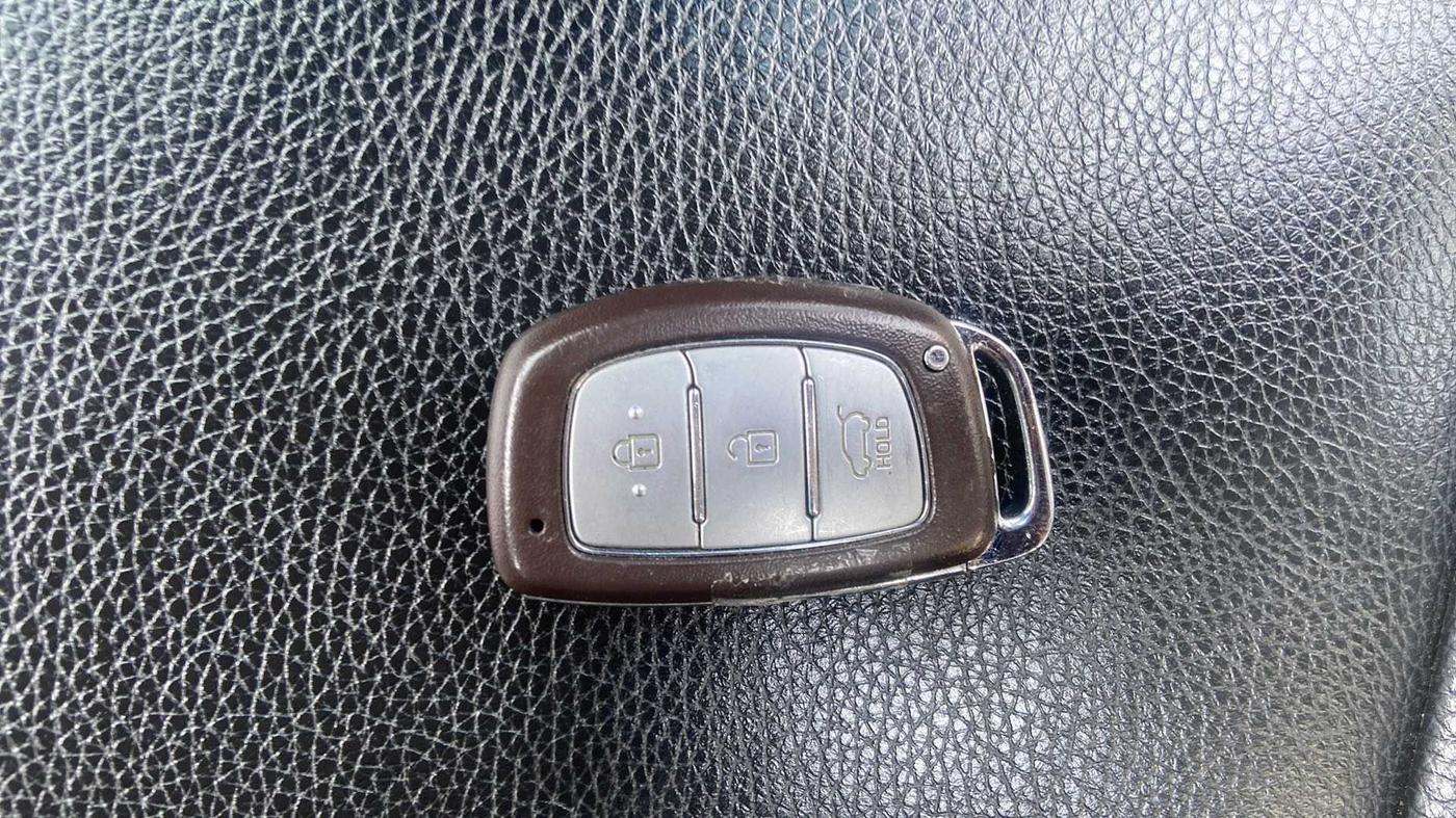 2016 Hyundai Creta SX PLUS 1.6 PETROL, Petrol, Manual, 90,504 km, Key Close Up