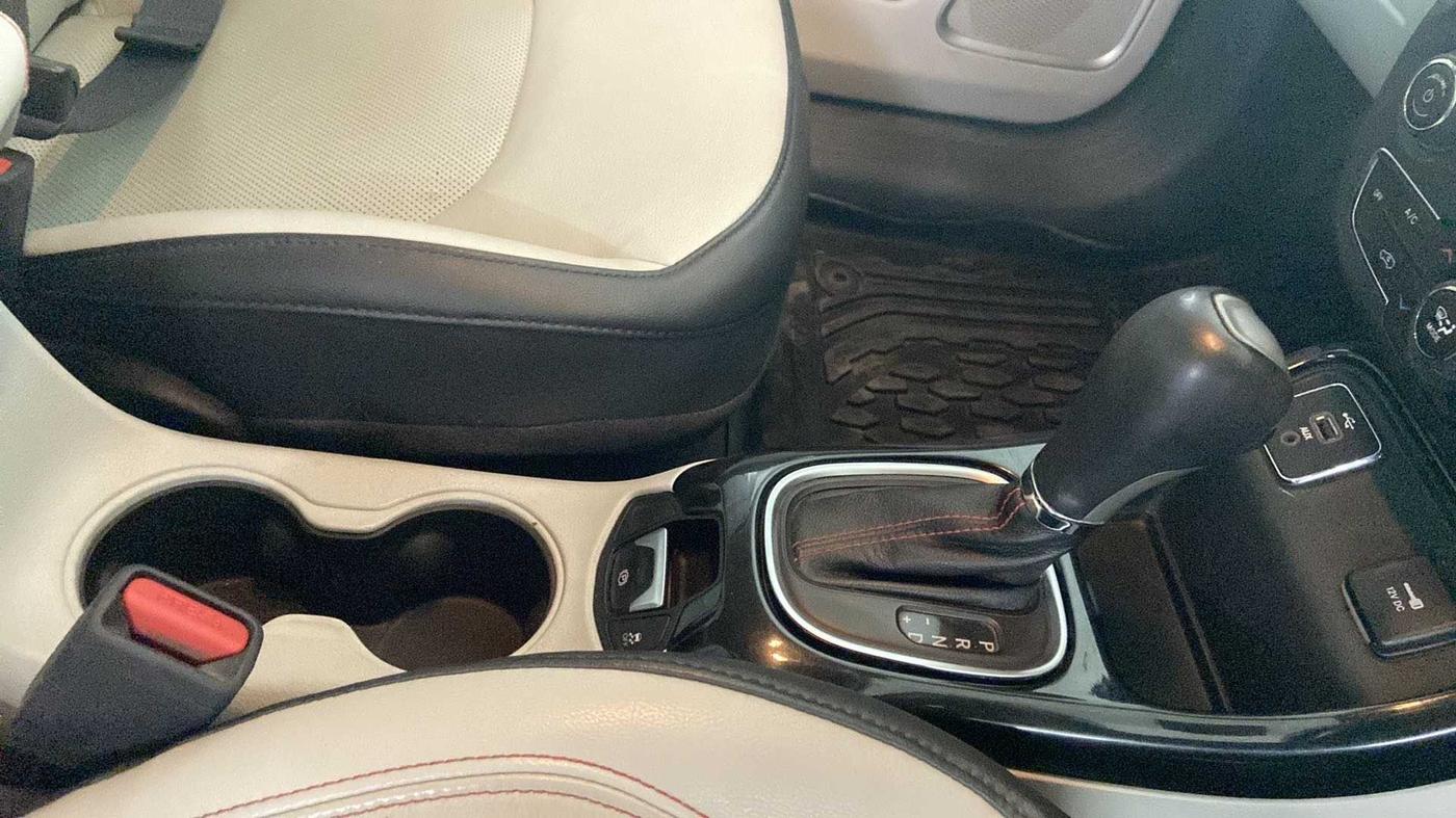 2019 Jeep Compass LIMITED PLUS PETROL AT, Petrol, Automatic, 69,292 km, Gear Lever