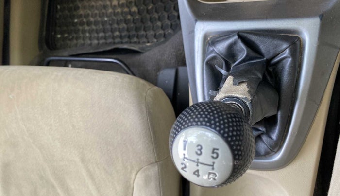 2012 Honda City 1.5L I-VTEC V MT, Petrol, Manual, 75,456 km, Gear lever - Boot cover slightly torn