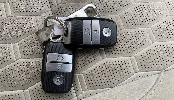 2020 KIA SELTOS HTX 1.5 PETROL, Petrol, Manual, 10,373 km, Key Close Up