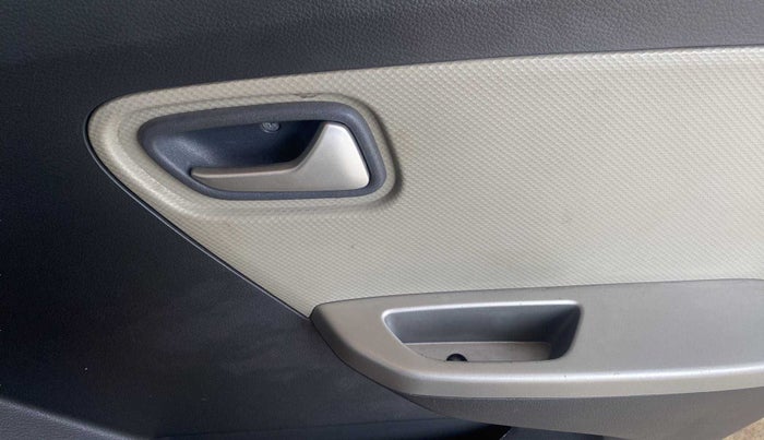 2016 Maruti Alto K10 VXI AMT, Petrol, Automatic, 18,739 km, Driver Side Door Panels Control