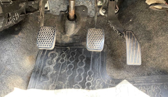 2018 Maruti Alto 800 LXI CNG, CNG, Manual, 90,388 km, Pedals