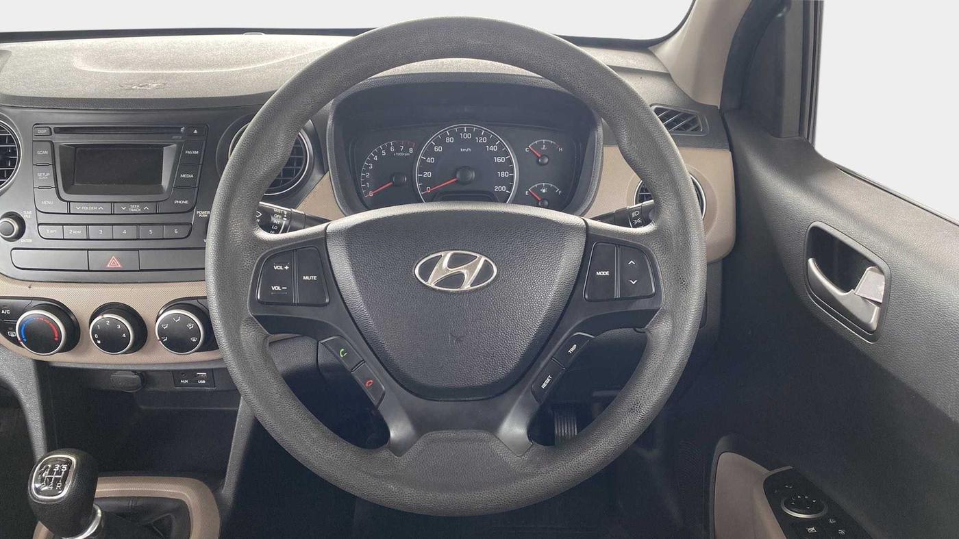 2016 Hyundai Grand i10 SPORTZ 1.2 KAPPA VTVT, Petrol, Manual, 29,450 km, Steering Wheel Close Up