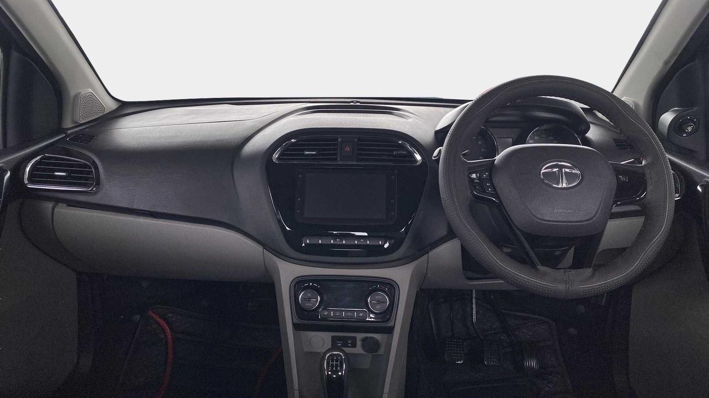 2019 Tata Tiago XZ PLUS DUAL TONE PETROL, Petrol, Manual, 94,067 km, Dashboard