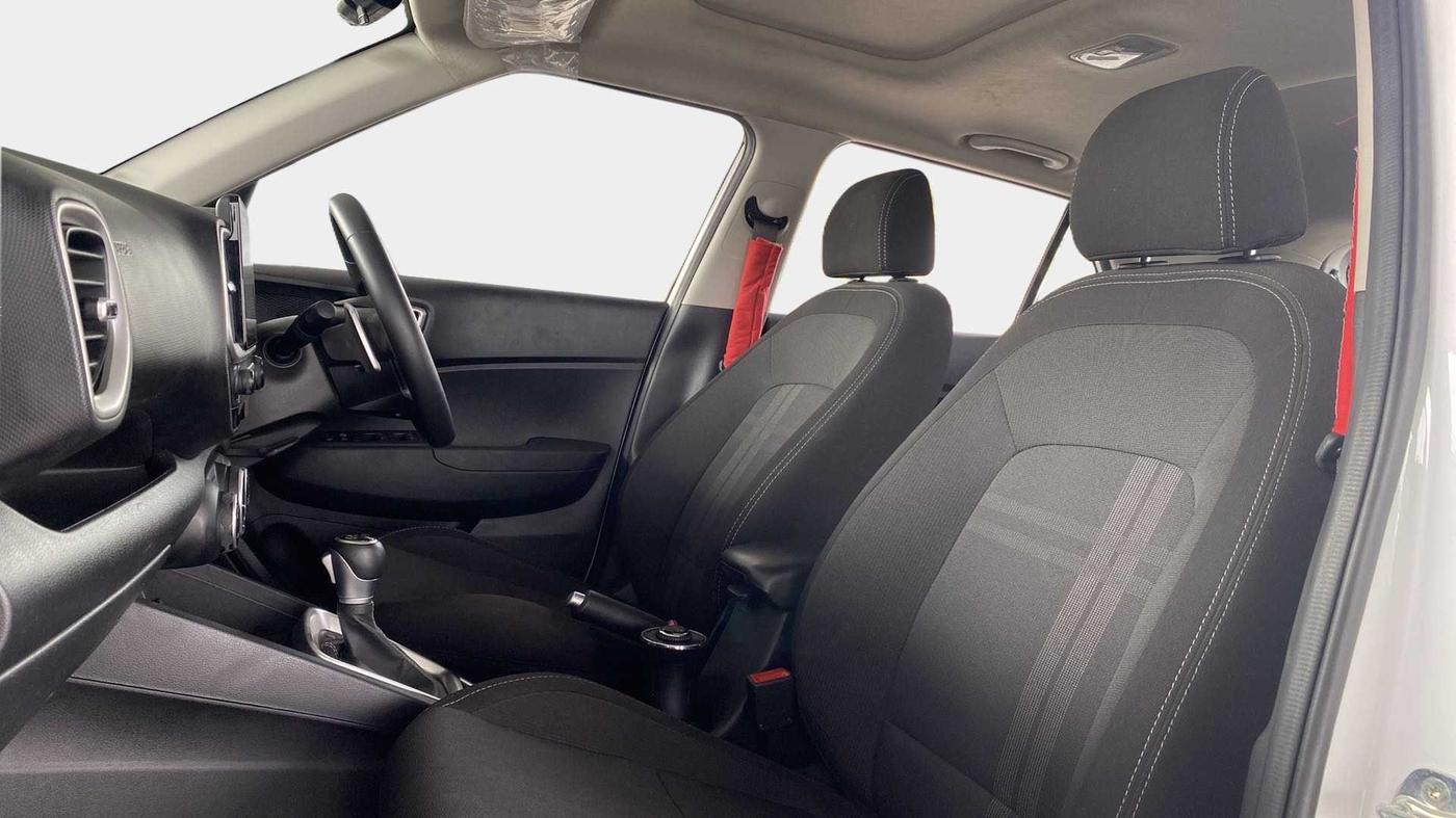 2021 Hyundai VENUE SX PLUS 1.0 TURBO DCT, Petrol, Automatic, 20,090 km, Right Side Front Door Cabin
