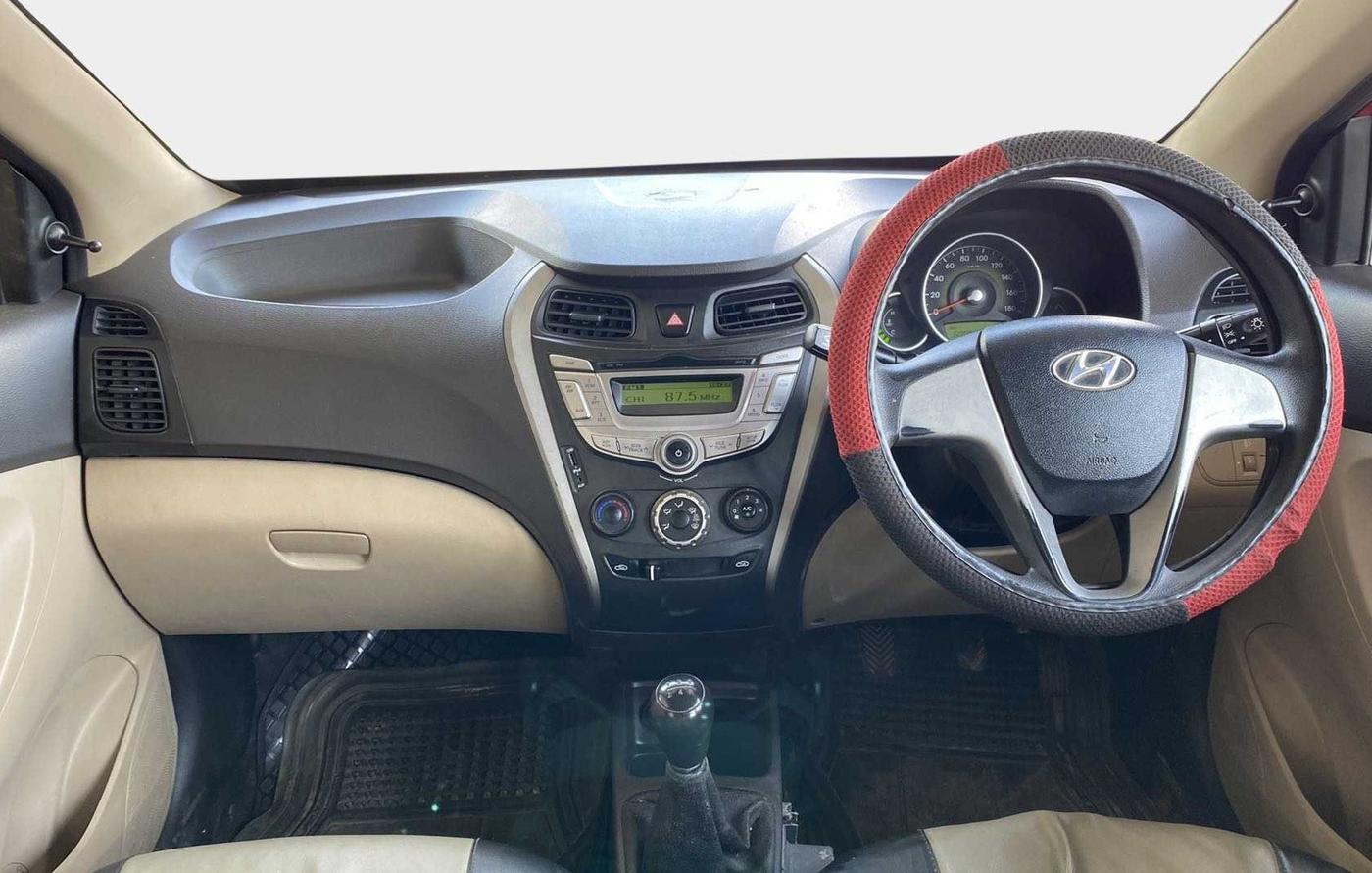 2015 Hyundai Eon SPORTZ, Petrol, Manual, 59,997 km, Dashboard