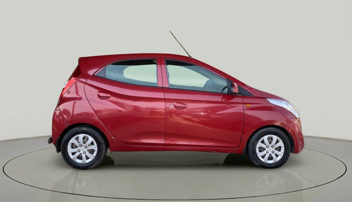 2015 Hyundai Eon SPORTZ, Petrol, Manual, 59,997 km, Right Side View