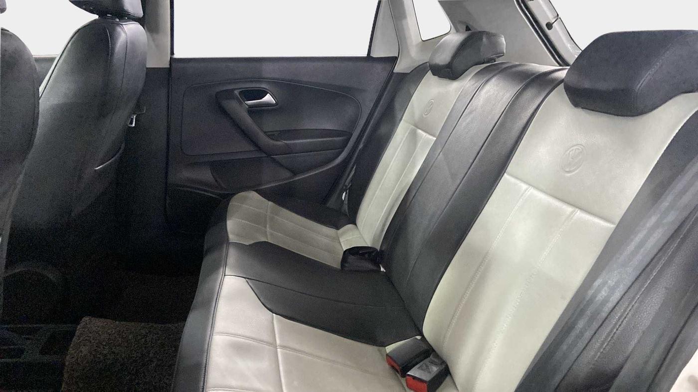 2018 Volkswagen Polo COMFORTLINE 1.0L MPI, Petrol, Manual, 28,377 km, Right Side Rear Door Cabin