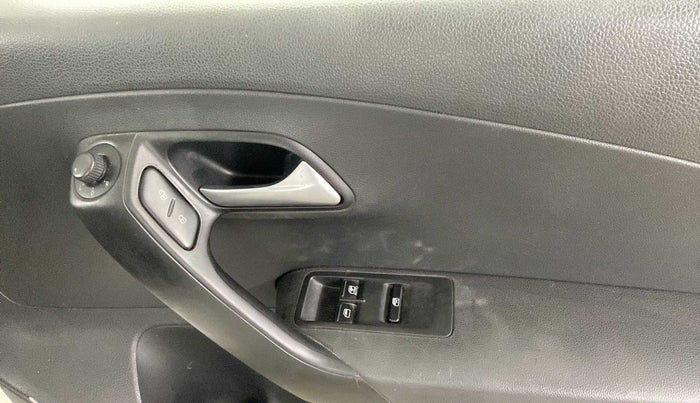 2018 Volkswagen Polo COMFORTLINE 1.0L MPI, Petrol, Manual, 28,377 km, Driver Side Door Panels Control