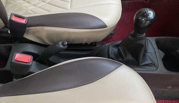 2013 Hyundai Eon D-LITE+, Petrol, Manual, 41,951 km, Gear Lever