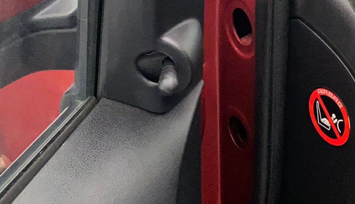 2019 Nissan Micra Active XV, Petrol, Manual, 31,812 km, Left rear-view mirror - ORVM knob broken and not working