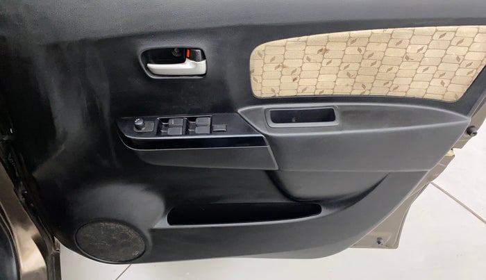 2018 Maruti Wagon R 1.0 VXI, Petrol, Manual, 24,449 km, Driver Side Door Panels Control