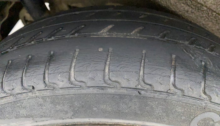 2018 Maruti Wagon R 1.0 VXI, Petrol, Manual, 24,449 km, Right Rear Tyre Tread