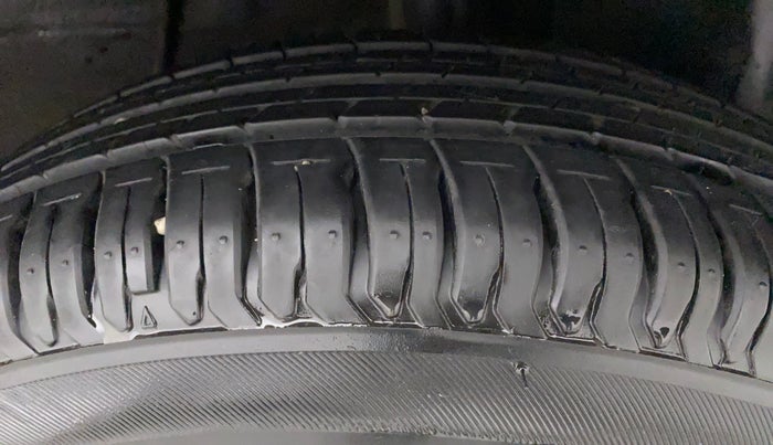 2022 Tata ALTROZ XE PLUS DIESEL, Diesel, Manual, 5,825 km, Left Rear Tyre Tread