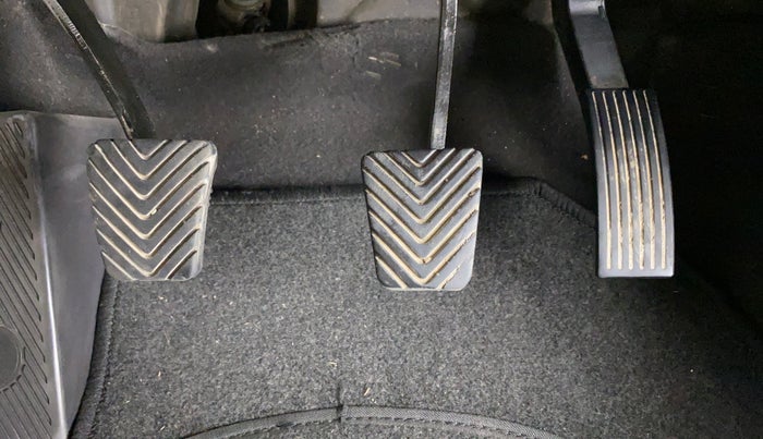 2014 Hyundai Verna FLUIDIC 1.4 EX CRDI, Diesel, Manual, 57,555 km, Pedals