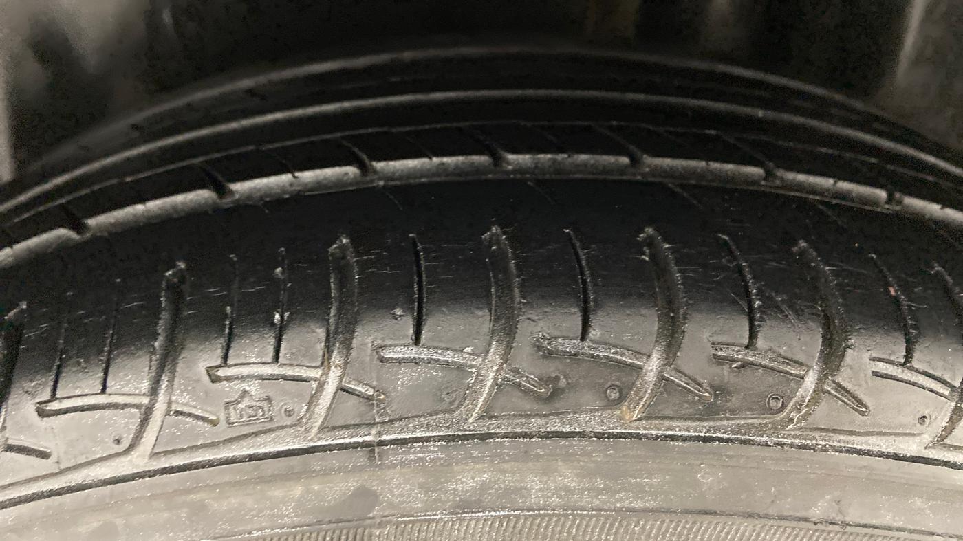 2017 Maruti Ciaz DELTA 1.4 AT PETROL, Petrol, Automatic, 45,176 km, Left Rear Tyre Tread