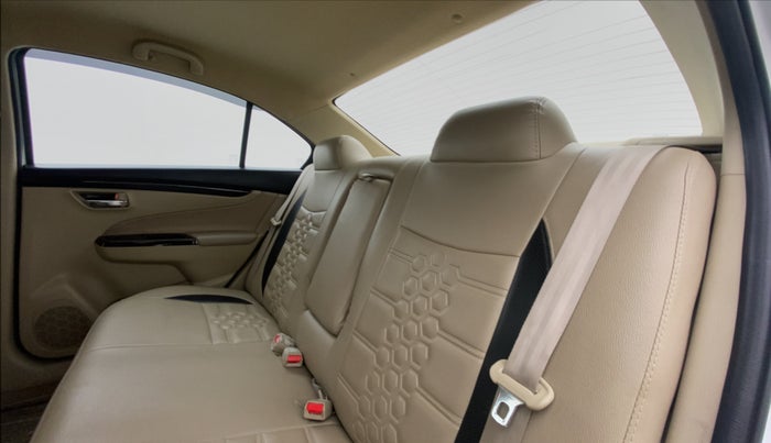 2017 Maruti Ciaz DELTA 1.4 AT PETROL, Petrol, Automatic, 45,176 km, Right Side Rear Door Cabin