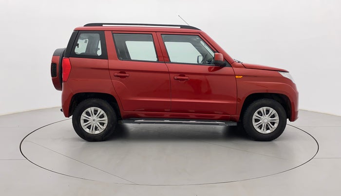 2018 Mahindra TUV300 T6 PLUS, Diesel, Manual, 1,19,655 km, Right Side View