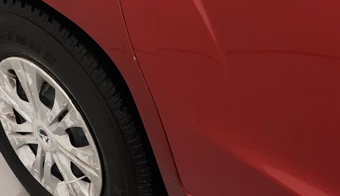 2018 Mahindra TUV300 T6 PLUS, Diesel, Manual, 1,19,655 km, Right rear door - Minor scratches